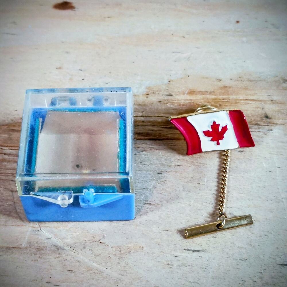 Vintage Canada Flag Tie Tack Pin Gold Tone Enamel Maple Leaf Souvenir w/ Chain